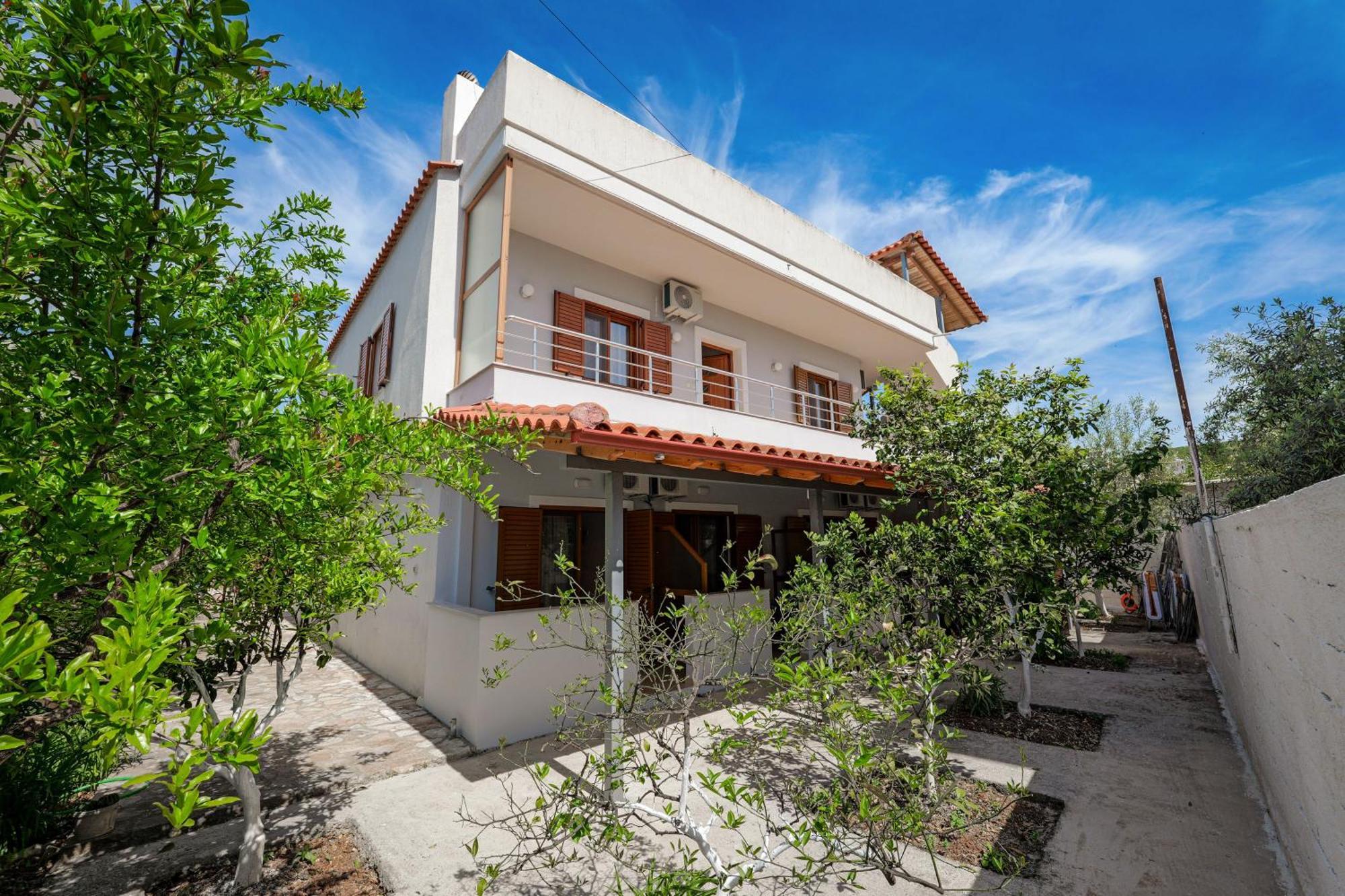 Guest House Moonlight Ksamil Esterno foto