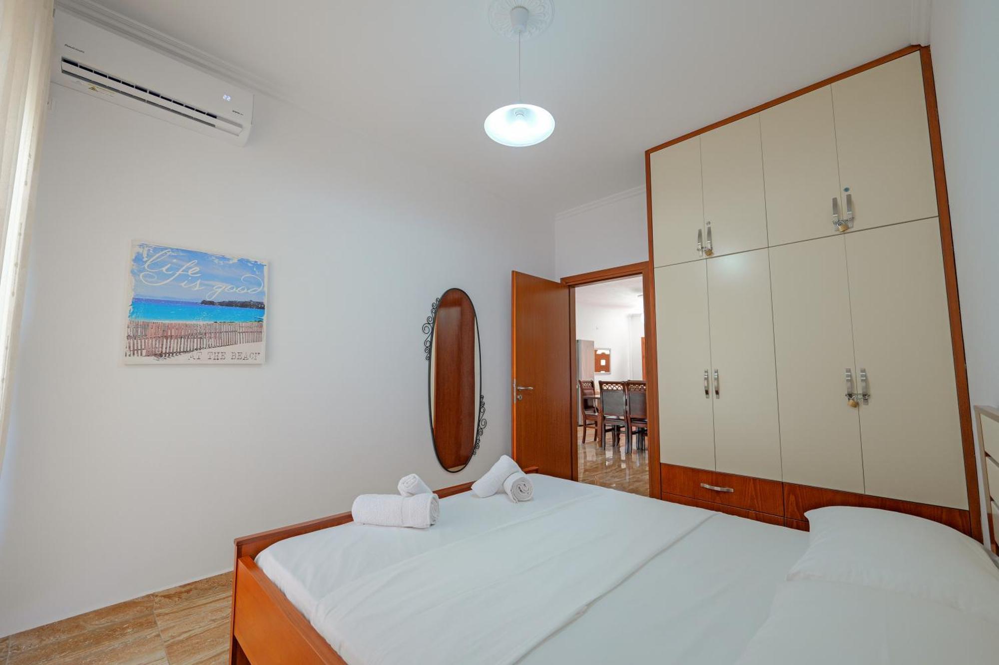 Guest House Moonlight Ksamil Esterno foto