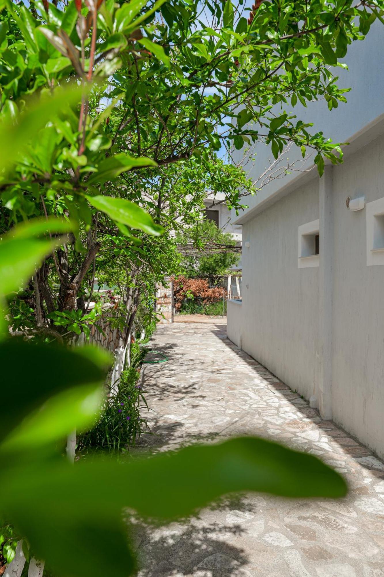 Guest House Moonlight Ksamil Esterno foto