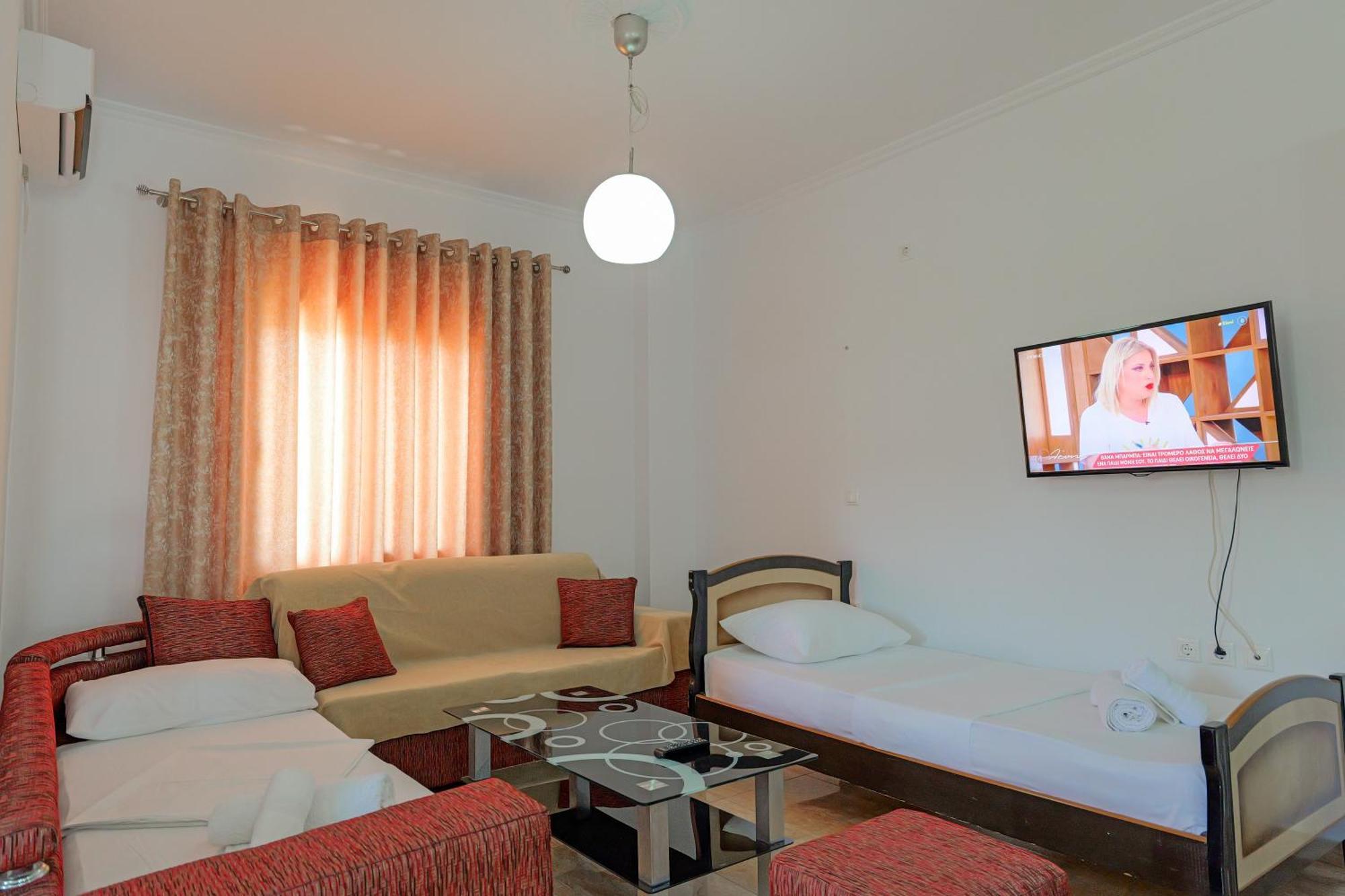 Guest House Moonlight Ksamil Esterno foto