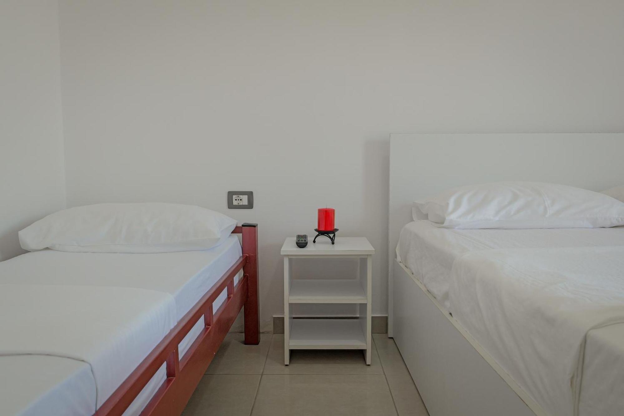 Guest House Moonlight Ksamil Esterno foto