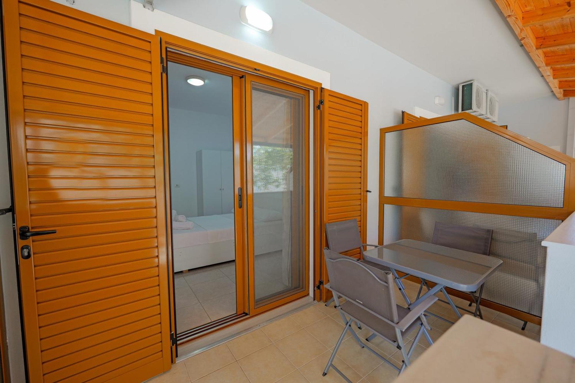 Guest House Moonlight Ksamil Esterno foto
