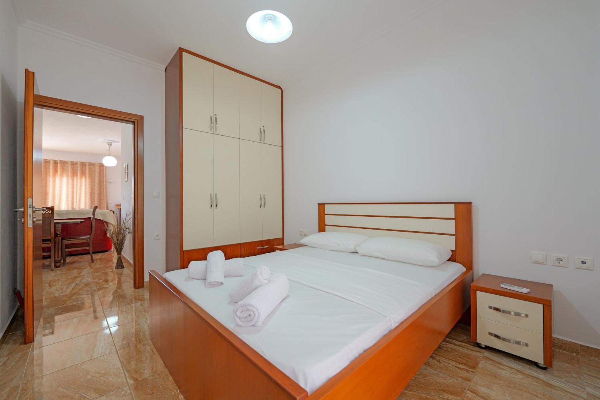 Guest House Moonlight Ksamil Esterno foto