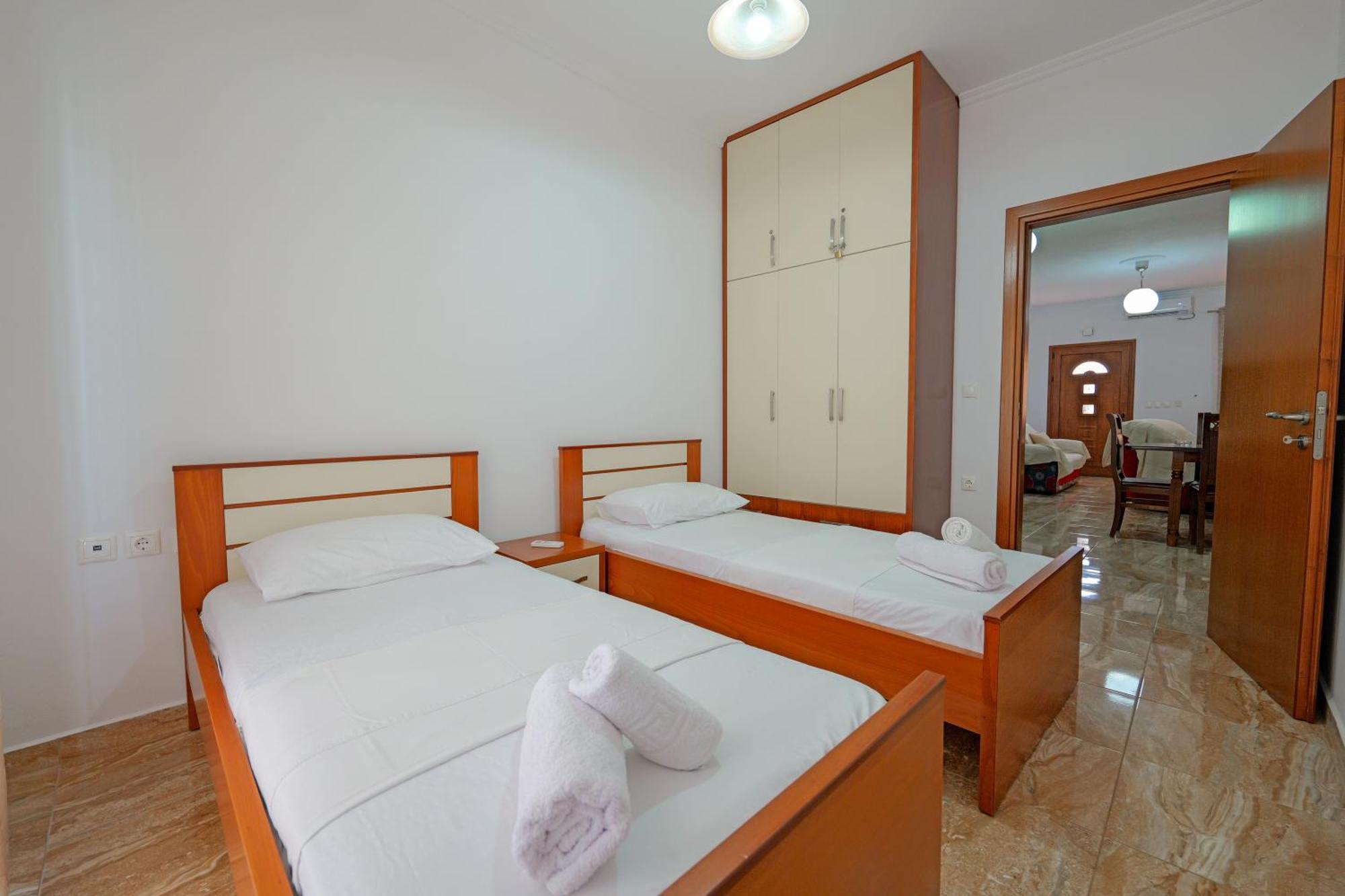Guest House Moonlight Ksamil Esterno foto